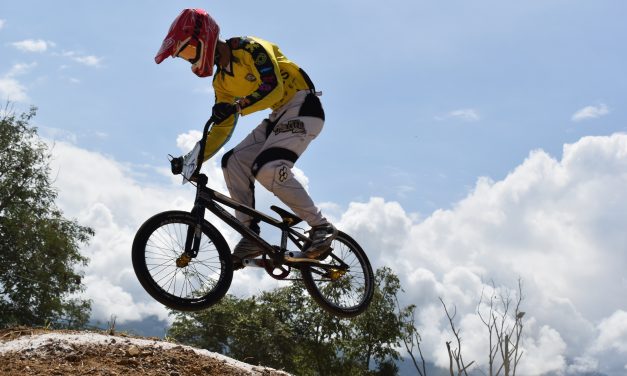 Video: Lo mejor del bmx local se toma Santa Fe de Antioquia