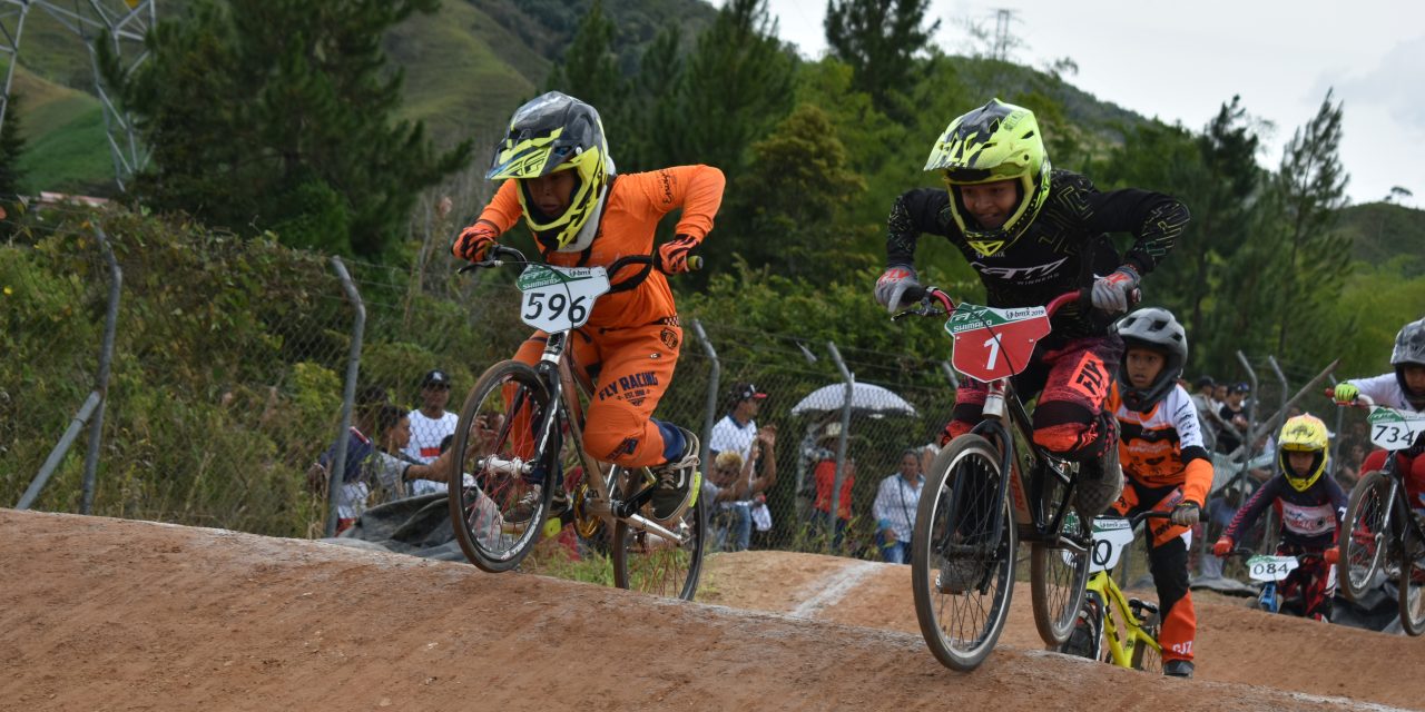 512 Bicicrosistas darán apertura a la Copa Antioquia