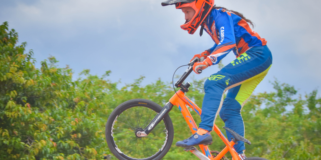 «Ser la primera júnior del club es algo muy grande»: Isabella Carranza