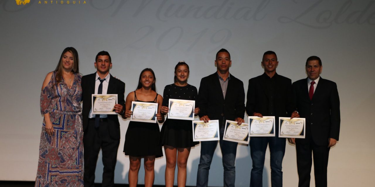 Alisten su mejor traje: se viene la noche de los  mejores