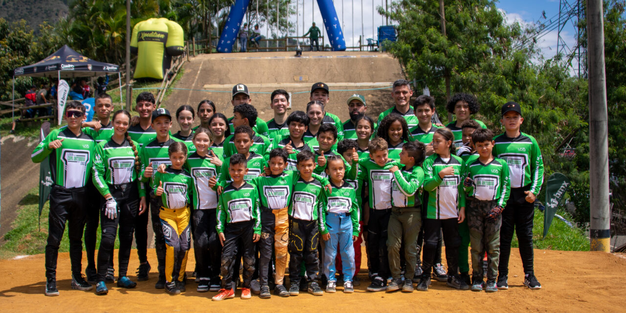 574 pilotos y 37 clubes: Bello vibra con la segunda válida de la Copa Antioquia de BMX