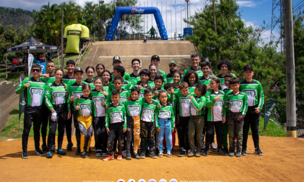 574 pilotos y 37 clubes: Bello vibra con la segunda válida de la Copa Antioquia de BMX